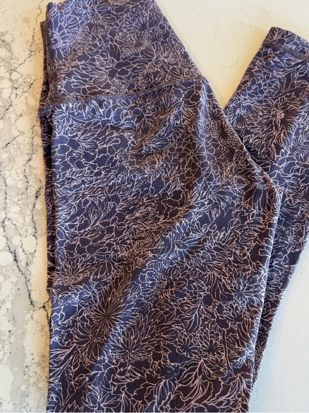 Lululemon athletica Wunder Under Leggings RARE floral pattern Size 2